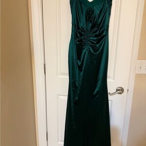 Elegant Green Evening Gown